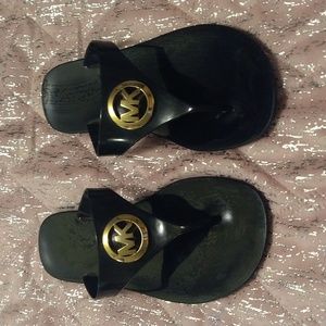 Michael kors jelly thong sandals